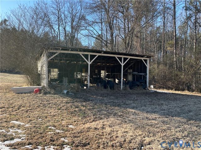 1825 Needham Dr, Victoria, VA 23974