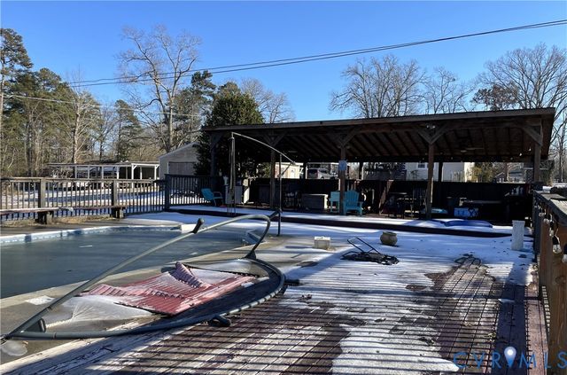 1825 Needham Dr, Victoria, VA 23974