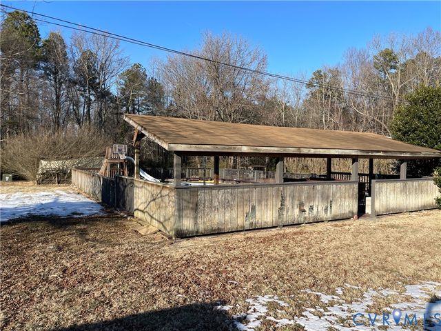 1825 Needham Dr, Victoria, VA 23974