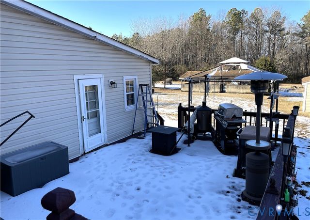 1825 Needham Dr, Victoria, VA 23974