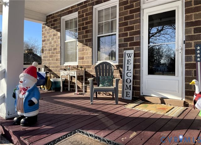 1825 Needham Dr, Victoria, VA 23974