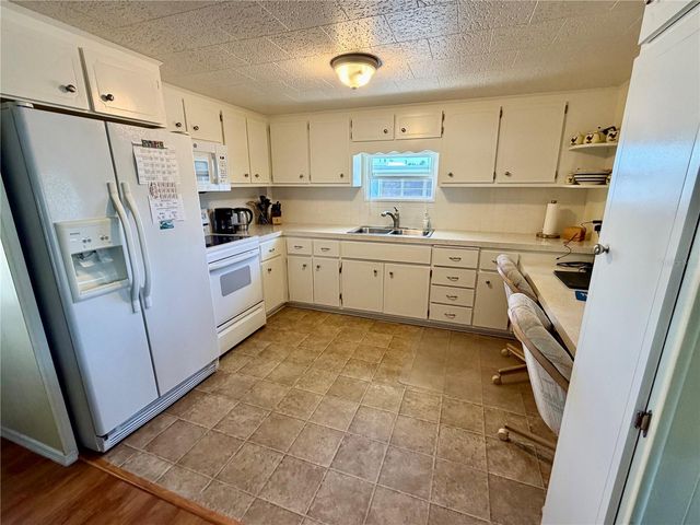 34098 CHERRY DRIVE N, Pinellas Park, FL 33781