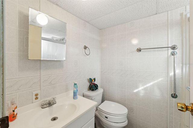 8013 EASTERN CIRCLE DRIVE, Brooksville, FL 34613