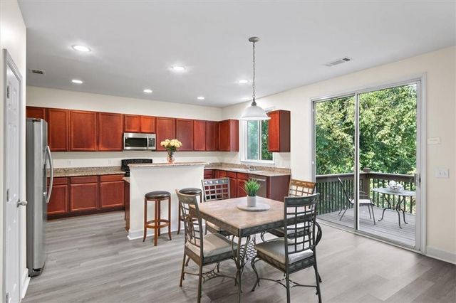 6018 Oakdale SE Road, Mableton, GA 30126