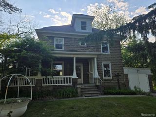 812 Academy Road, Holly Township, MI 48442