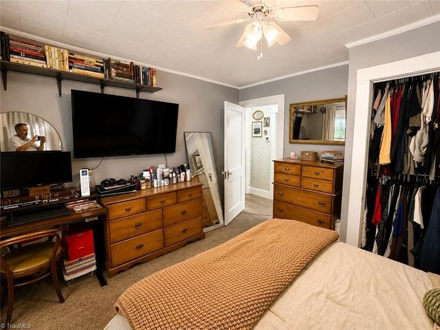 158 Wisconsin Avenue, Elkin, NC 28621