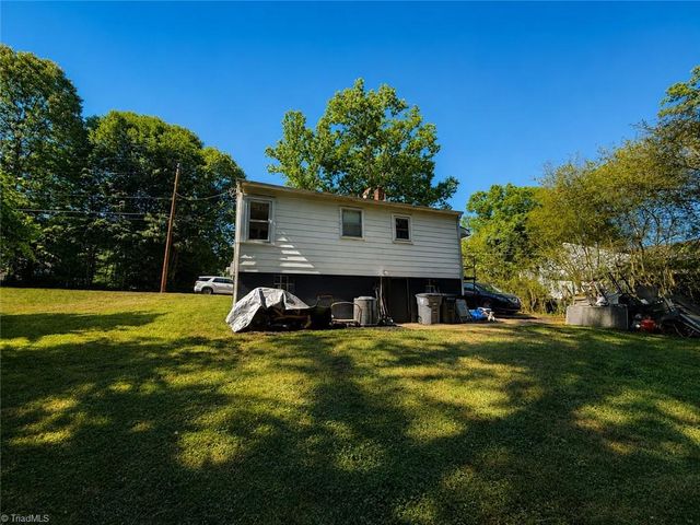 158 Wisconsin Avenue, Elkin, NC 28621