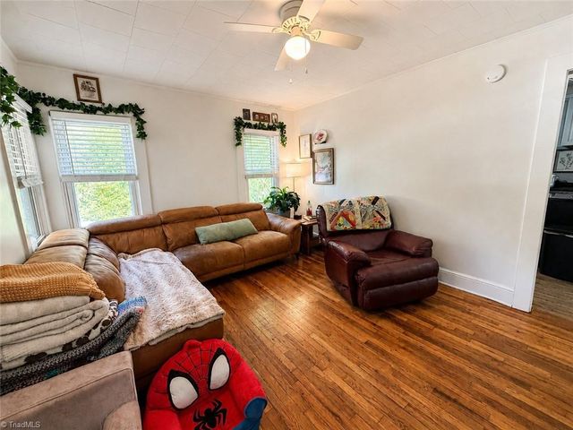 158 Wisconsin Avenue, Elkin, NC 28621