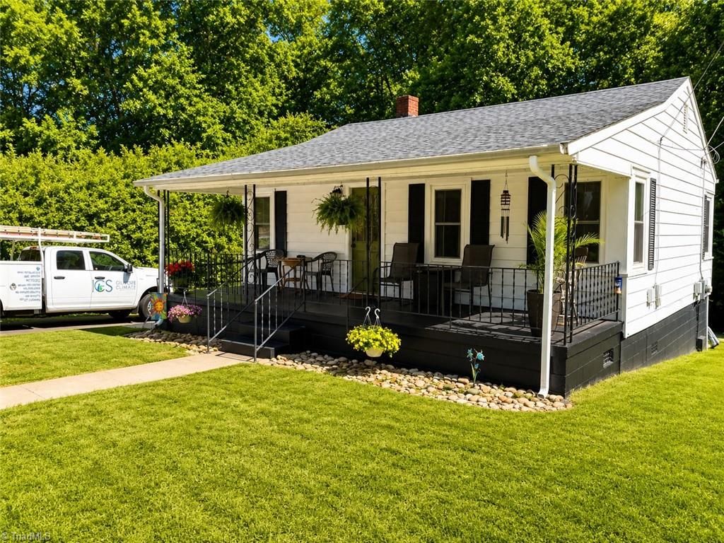 158 Wisconsin Avenue, Elkin, NC 28621