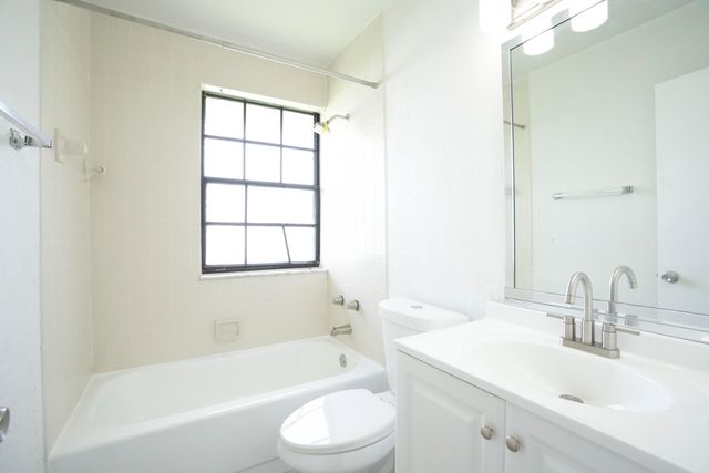 2646 Riverside Drive 2646, Coral Springs, FL 33065