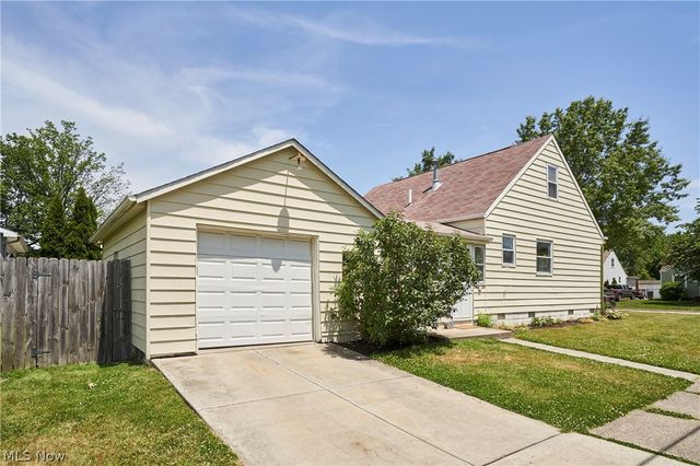 4340 W 189th Street, Cleveland, OH 44135