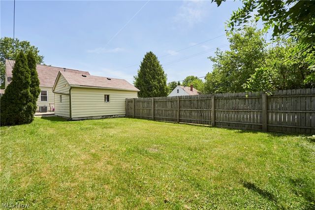 4340 W 189th Street, Cleveland, OH 44135
