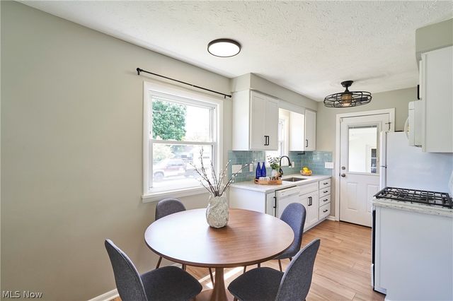 4340 W 189th Street, Cleveland, OH 44135