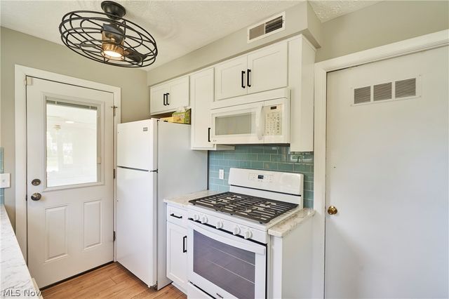 4340 W 189th Street, Cleveland, OH 44135