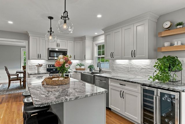 207 French Farm Rd, North Andover, MA 01845