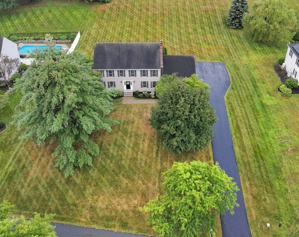207 French Farm Rd, North Andover, MA 01845