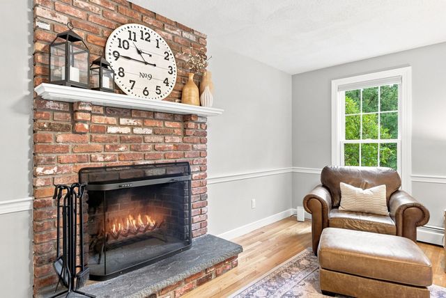 207 French Farm Rd, North Andover, MA 01845