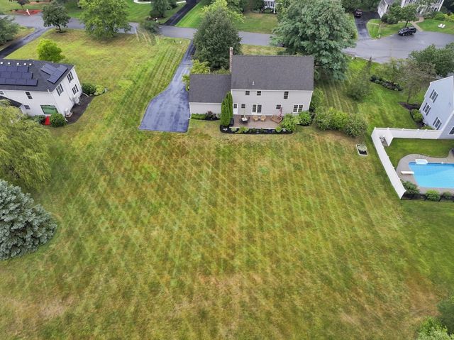 207 French Farm Rd, North Andover, MA 01845