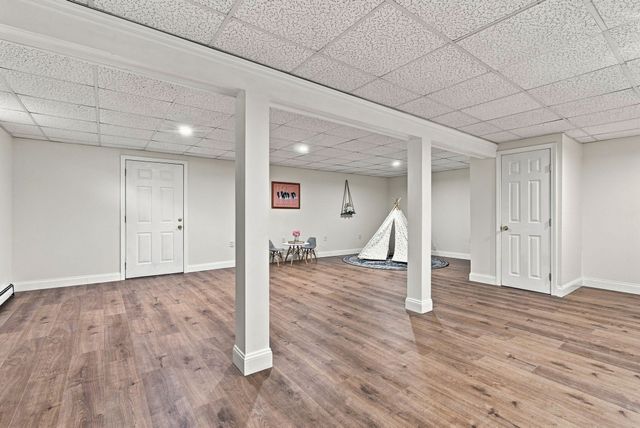 207 French Farm Rd, North Andover, MA 01845