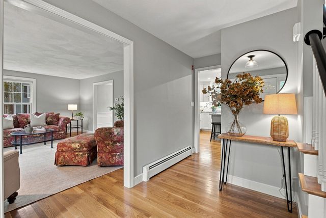207 French Farm Rd, North Andover, MA 01845