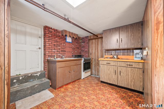 49 Dewberry Road, Waterbury, CT 06705