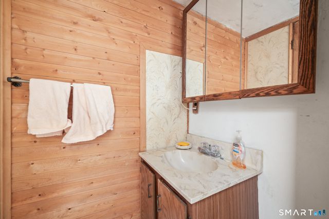 49 Dewberry Road, Waterbury, CT 06705