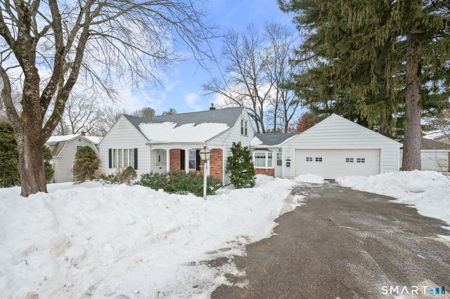 49 Dewberry Road, Waterbury, CT 06705