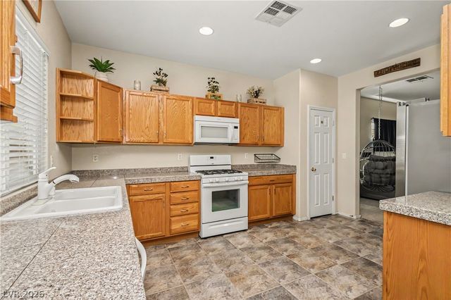 3608 Australian Cloud Drive, Las Vegas, NV 89135