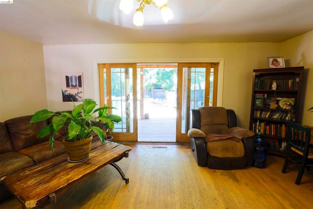 5039 Alhambra Valley Rd, Martinez, CA 94553