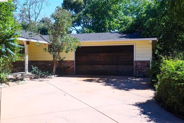 5039 Alhambra Valley Rd, Martinez, CA 94553
