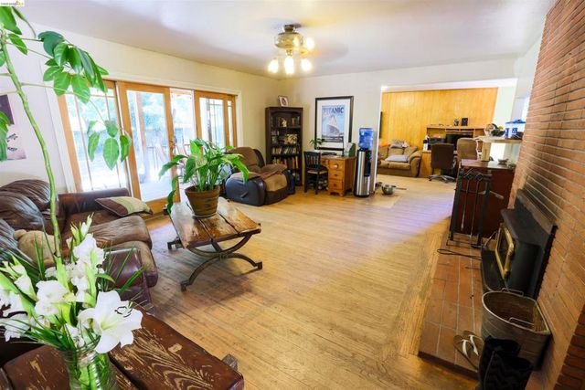 5039 Alhambra Valley Rd, Martinez, CA 94553