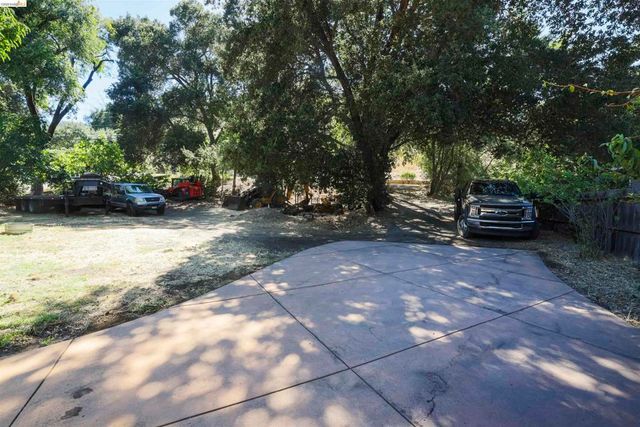 5039 Alhambra Valley Rd, Martinez, CA 94553