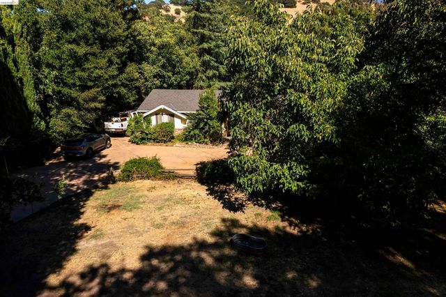 5039 Alhambra Valley Rd, Martinez, CA 94553