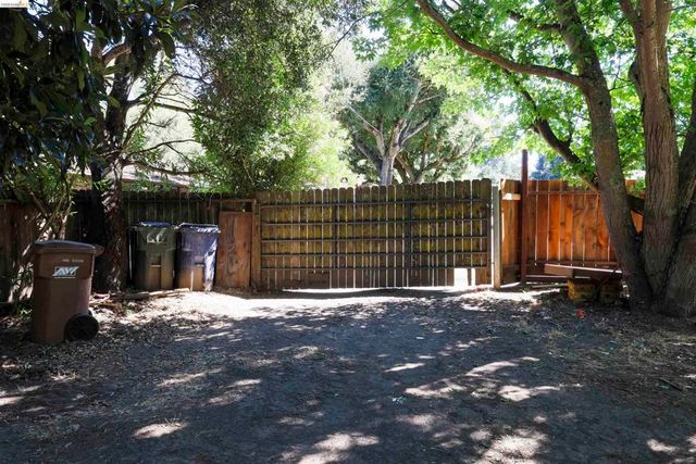 5039 Alhambra Valley Rd, Martinez, CA 94553