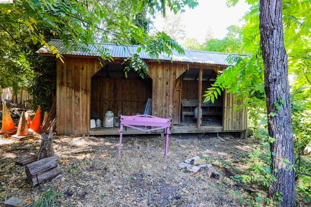 5039 Alhambra Valley Rd, Martinez, CA 94553