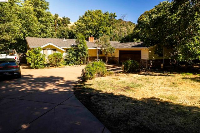 5039 Alhambra Valley Rd, Martinez, CA 94553