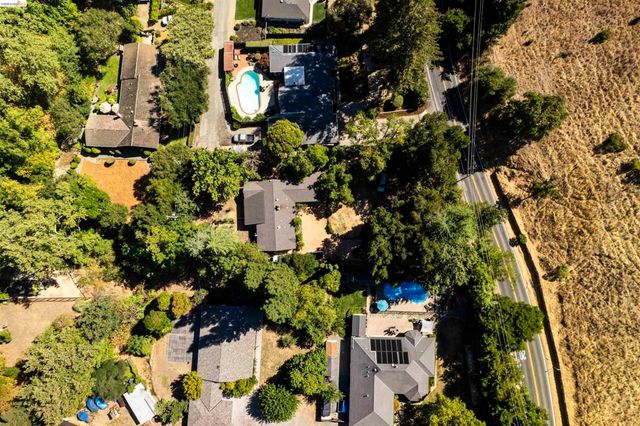 5039 Alhambra Valley Rd, Martinez, CA 94553