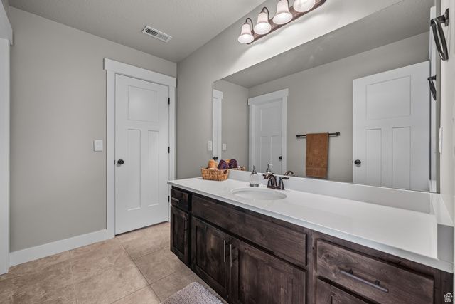 4904 W YELLOW TOPAZ DR, Herriman, UT 84096