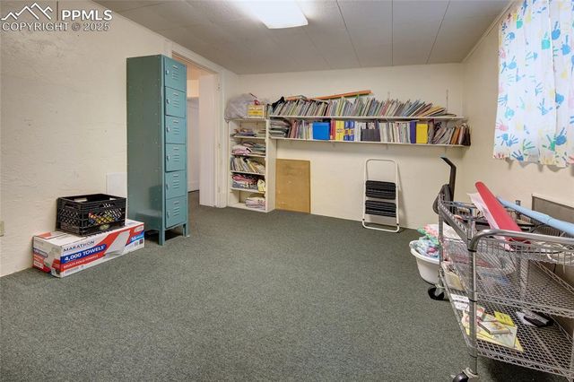 1015 W Cheyenne Road, Colorado Springs, CO 80906