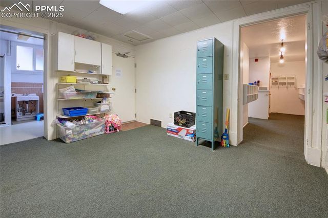 1015 W Cheyenne Road, Colorado Springs, CO 80906