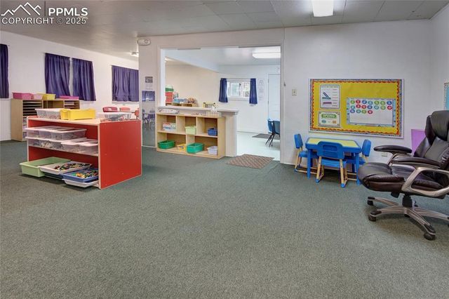 1015 W Cheyenne Road, Colorado Springs, CO 80906