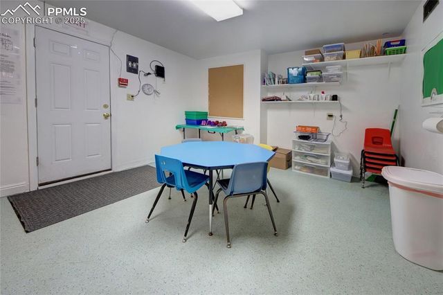 1015 W Cheyenne Road, Colorado Springs, CO 80906