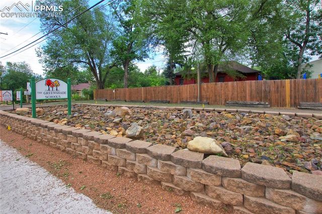 1015 W Cheyenne Road, Colorado Springs, CO 80906