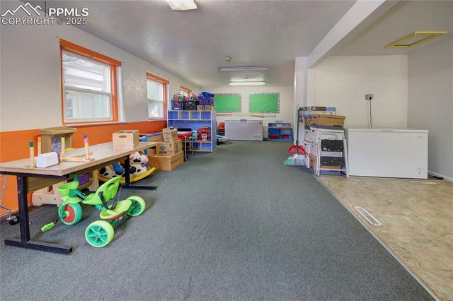 1015 W Cheyenne Road, Colorado Springs, CO 80906