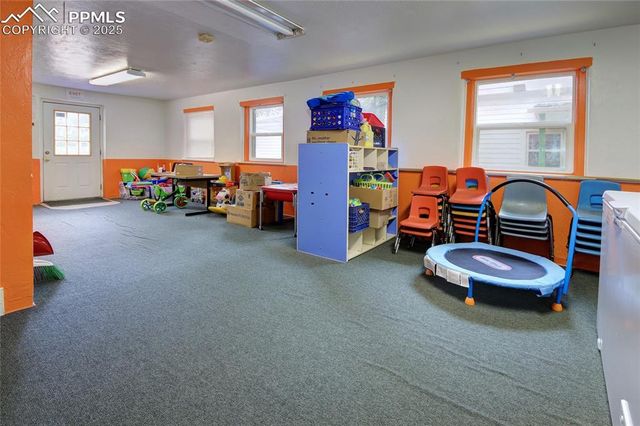 1015 W Cheyenne Road, Colorado Springs, CO 80906