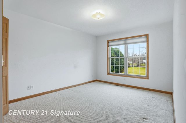 1215 Kennely Road, Saginaw, MI 48609