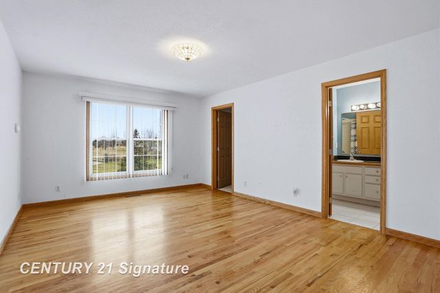 1215 Kennely Road, Saginaw, MI 48609