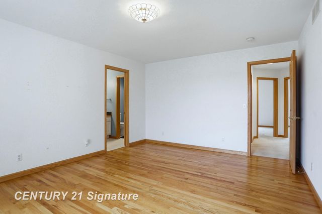 1215 Kennely Road, Saginaw, MI 48609