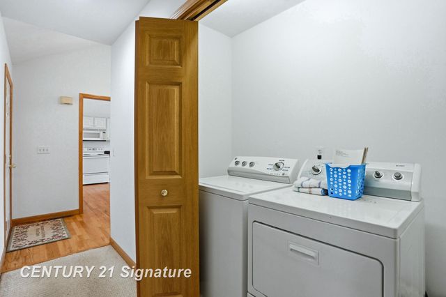 1215 Kennely Road, Saginaw, MI 48609