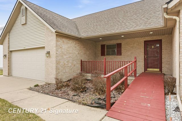 1215 Kennely Road, Saginaw, MI 48609